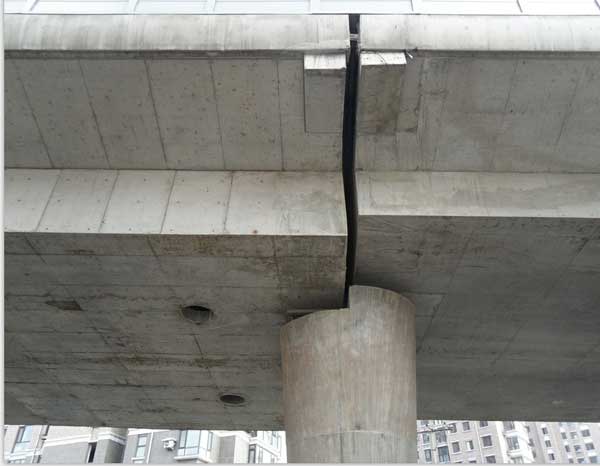 高架桥伸缩缝堵漏